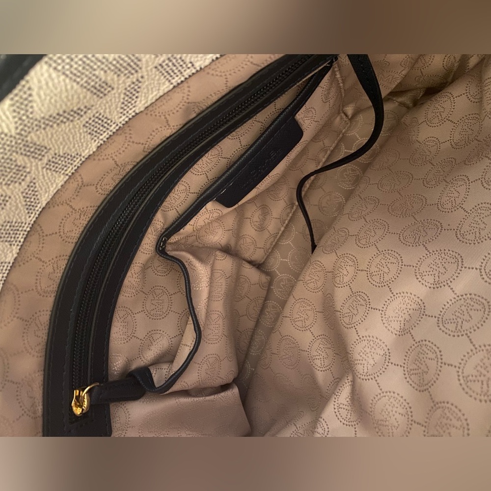 Navy white and gold Michael Kors tote and matching wallet. Used. - Picture 5 of 16